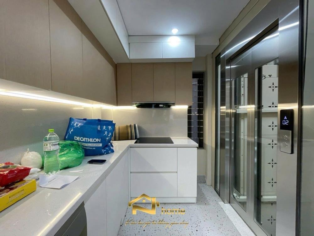 Bán nhà kinh doanh 6 tầng, thang máy, mặt tiền 3.7m, Khuất Duy Tiến, 22 tỷ