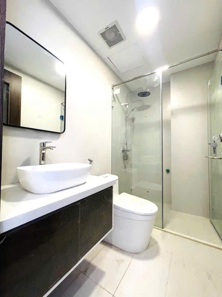 Bán nhà riêng gần Hồ Tây - Lô 4 căn đẹp, chất lượng, giá tốt