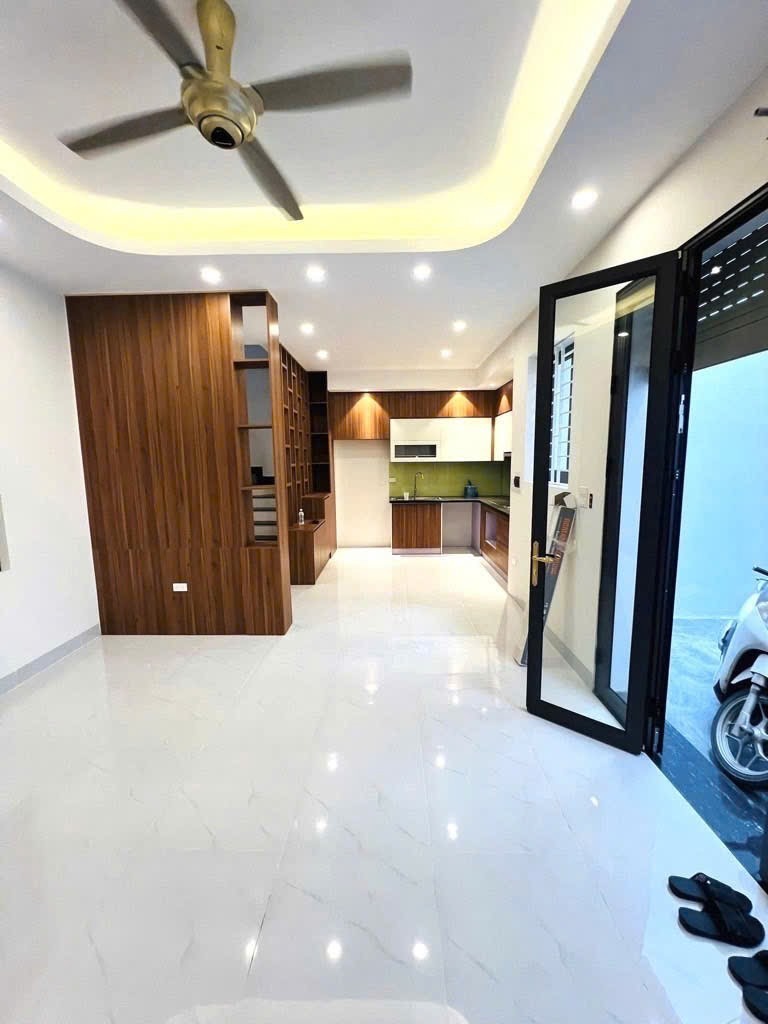 Bán nhà riêng gần Hồ Tây - Lô 4 căn đẹp, chất lượng, giá tốt