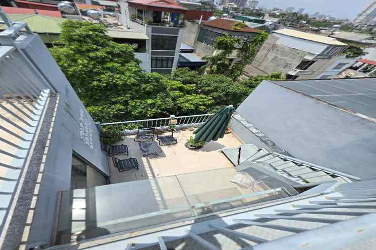 Siêu phẩm mặt phố Long Biên, 86m x 6 tầng, mặt tiền 10m, lô góc, 3 thoáng, thông sàn kinh doanh