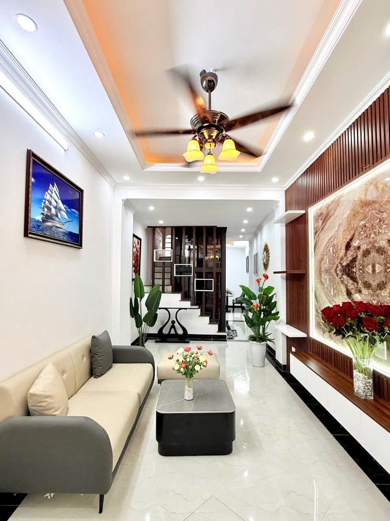 Nhà Phố Minh Khai 51m2, 5 Tầng, Thang Máy, Mặt Phố - Hơn 10 Tỷ