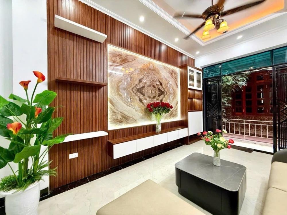 Nhà Phố Minh Khai 51m2, 5 Tầng, Thang Máy, Mặt Phố - Hơn 10 Tỷ