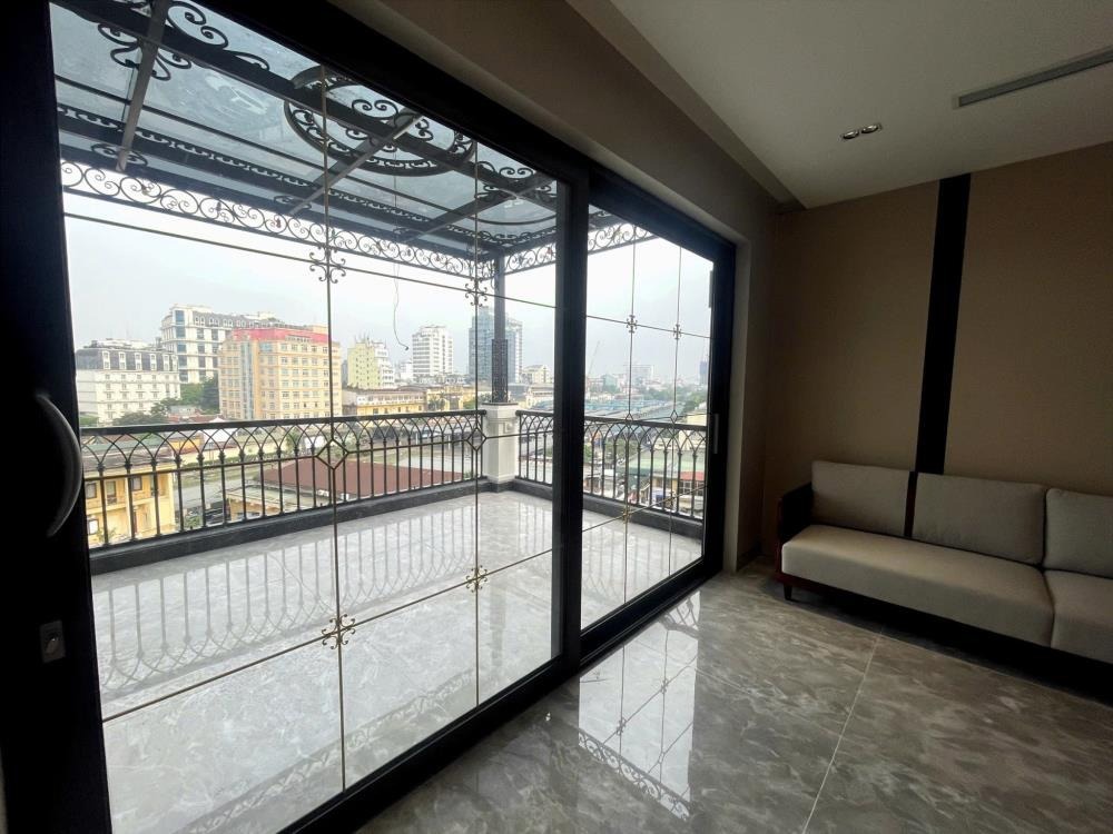 Chính chủ bán/cho thuê nhà phố 90m² mặt tiền Trần Quý Cáp, Hà Nội - Vị trí đắc địa, đa năng