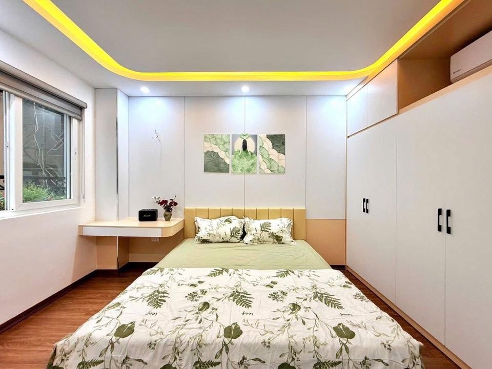 Khương Hạ - 5 Tầng Mới - Oto Đỗ - View Hồ - Giá 7.7 Tỷ
