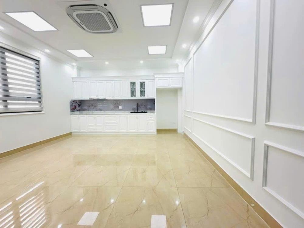 Nhà Mặt Phố Lê Duẩn - 5 Tầng - 54 Tỷ - Kinh Doanh Đỉnh Cao