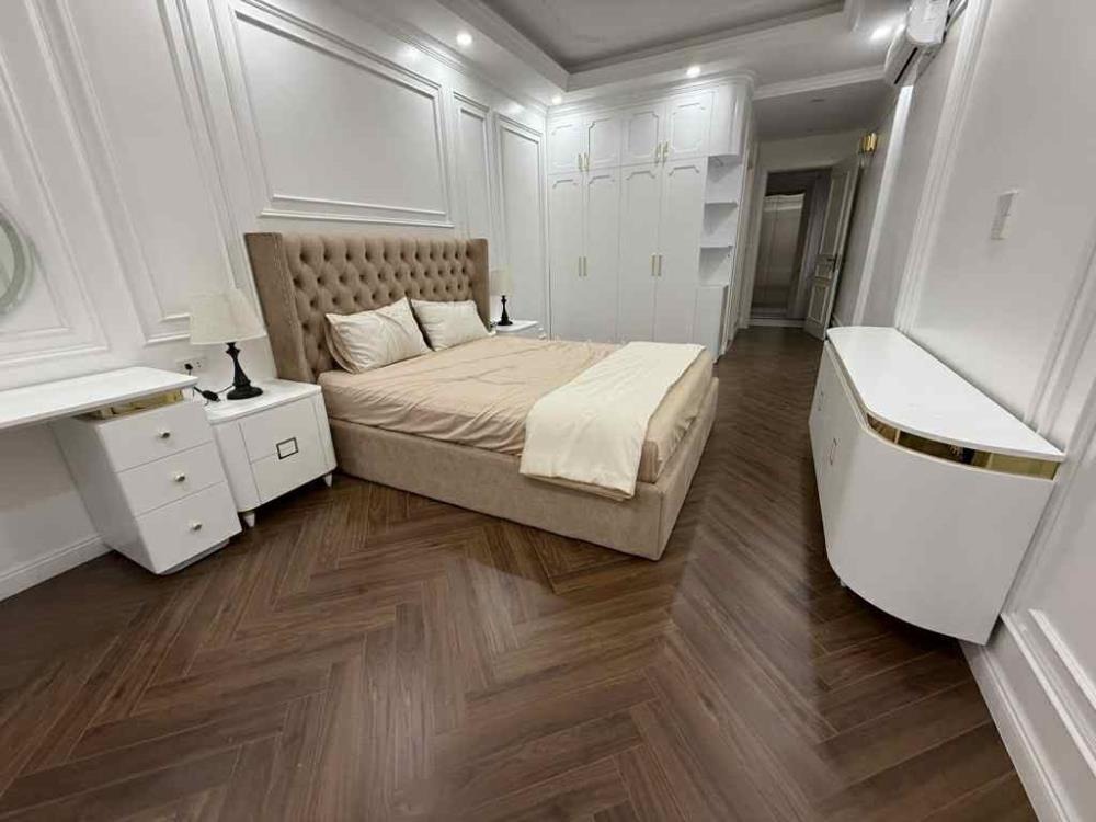 Nhà Phố Hiện Đại 5 Tầng, Gara Ô Tô, Ngõ Rộng - Giá 14 Tỷ