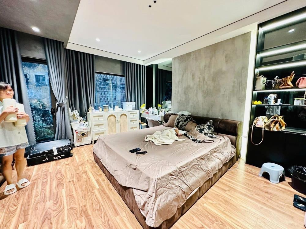 Vương Thừa Vũ Thanh Xuân - Gara Oto Kinh Doanh 5 Tầng Thang Máy - Giá Tốt