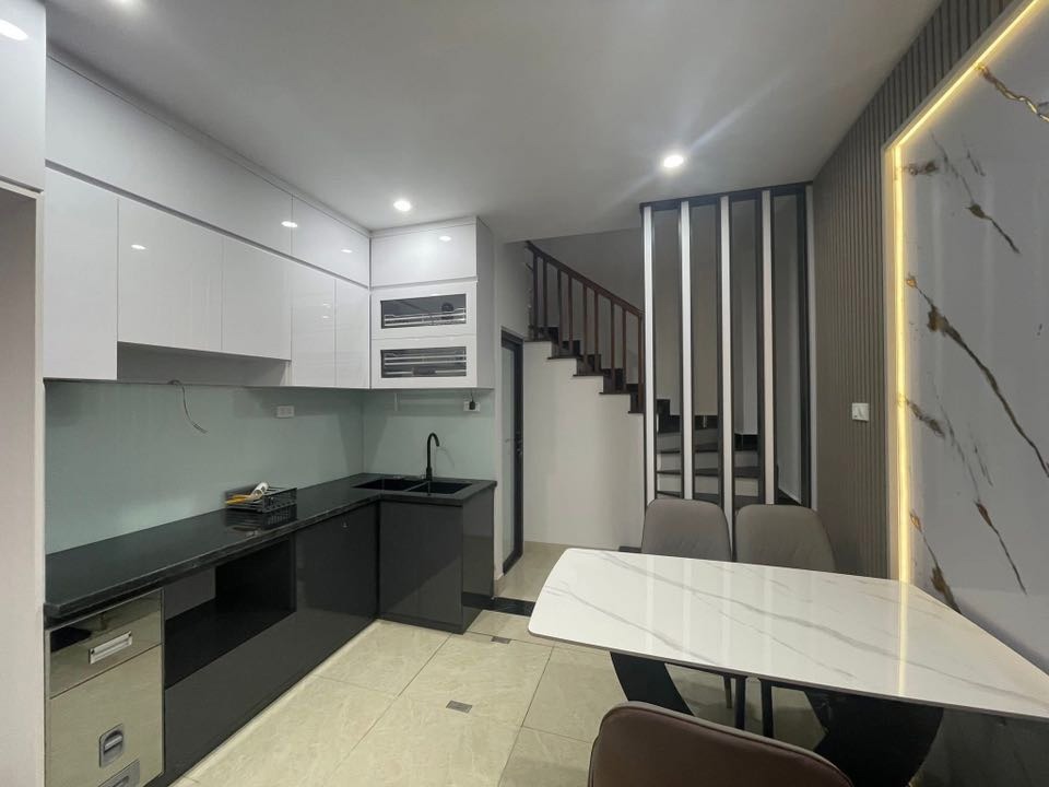 Nhà mới 5 tầng lô góc Thanh Xuân - Giá 7 tỷ (Sổ đỏ chính chủ)