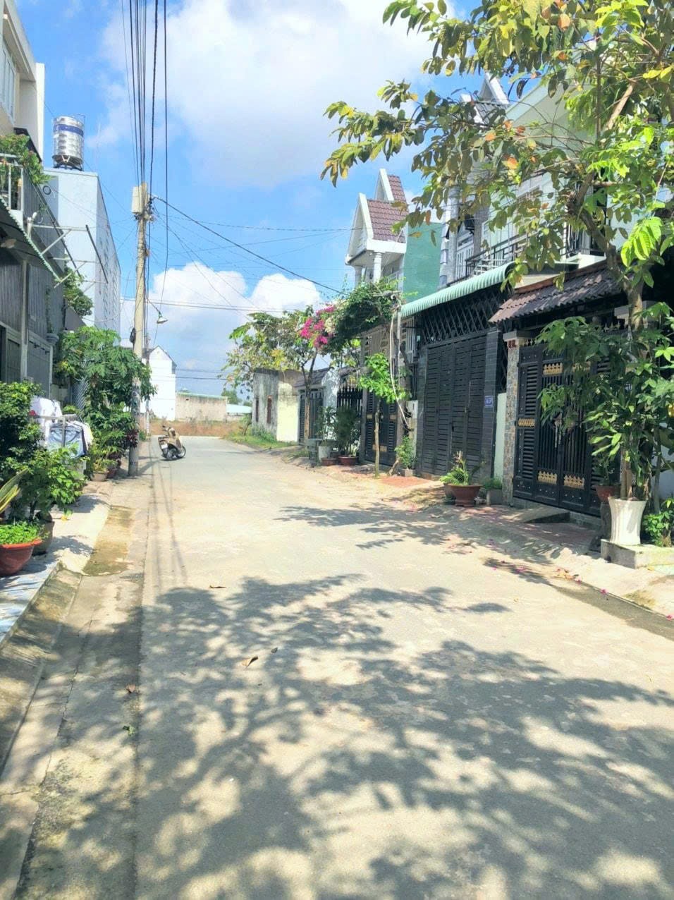 Bán Lô Đất Mặt Tiền Đường Nhựa Suối Lội, Củ Chi - 180m2 - Giá 750tr