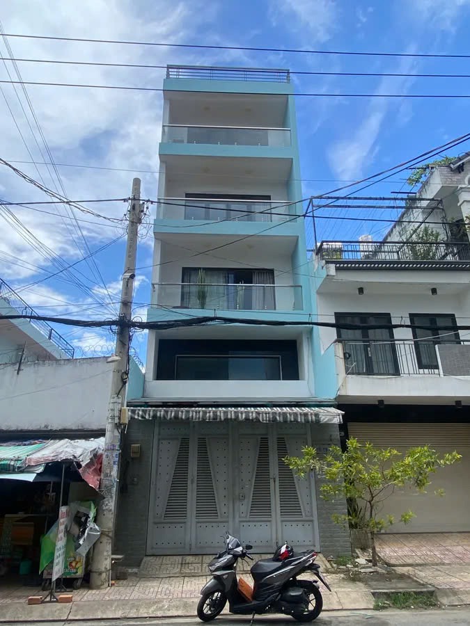 Nhà 4 Tầng, Hẻm 10m Nguyễn Hữu Tiến - 86m2, Giá Tốt
