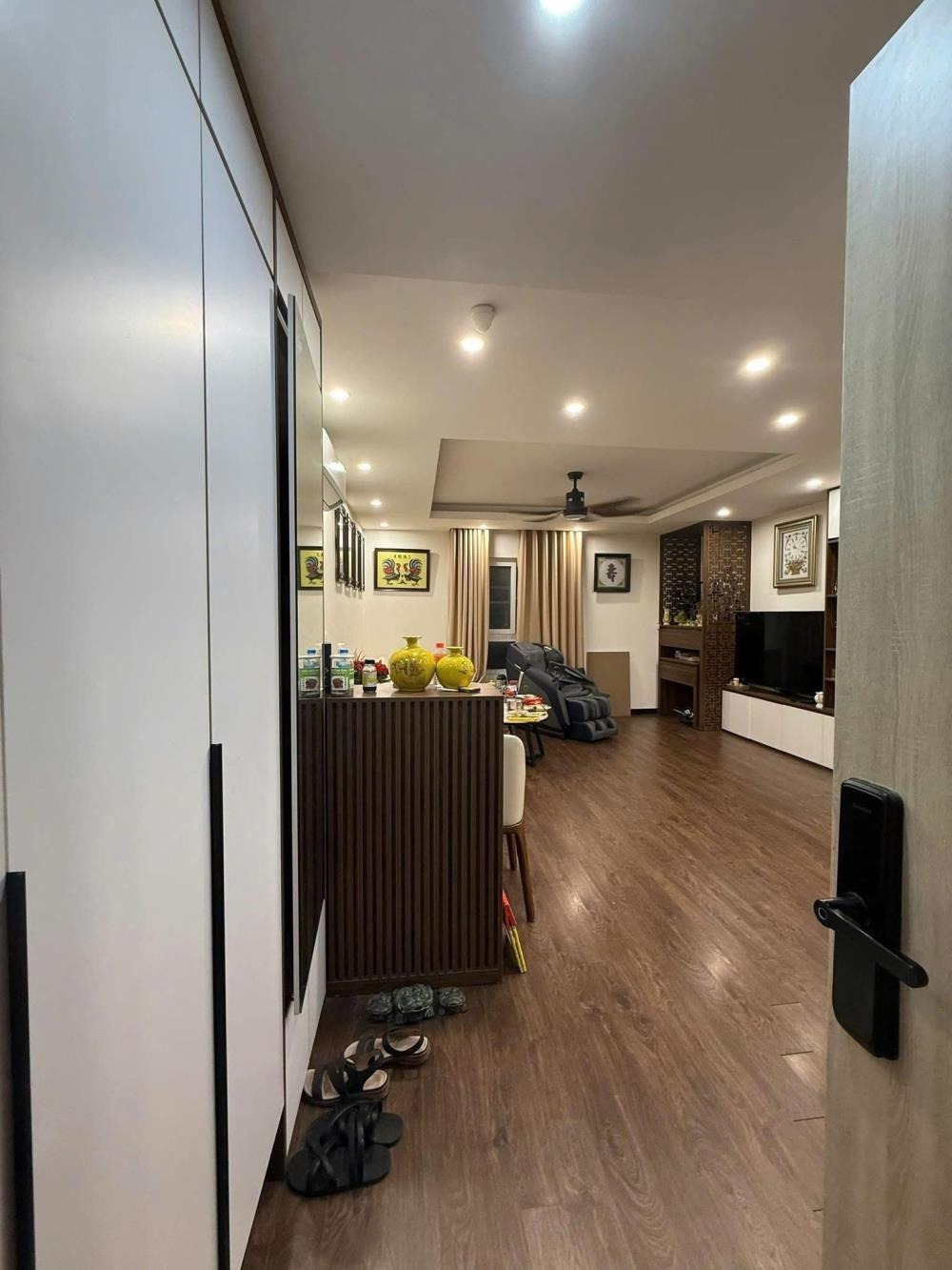 Căn hộ 3PN, 104m² Lô Góc, Yên Hòa Condominium - Giá 8.85 tỷ