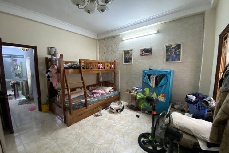 NHÀ TRUNG TÂM CẦU GIẤY GẦN PHỐ - VỊ TRÍ ĐẸP 50M RA PHỐ - NGÕ BA GÁC _ 5 TẦNG 6 NGỦ– 47M2 – 12 TỶ