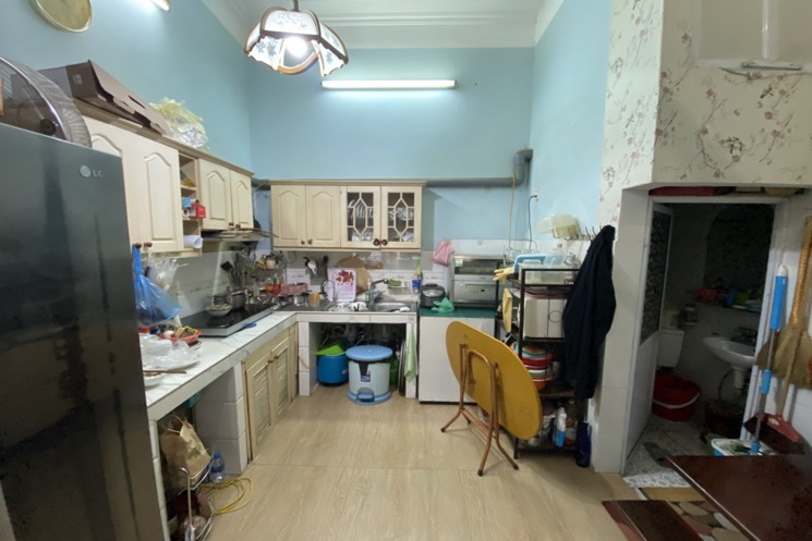NHÀ TRUNG TÂM CẦU GIẤY GẦN PHỐ - VỊ TRÍ ĐẸP 50M RA PHỐ - NGÕ BA GÁC _ 5 TẦNG 6 NGỦ– 47M2 – 12 TỶ
