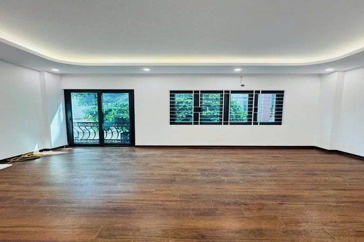NHÀ ĐẸP MỚI Ô TÔ VÀO NHÀ Phố Trường Lâm 40m2 X 6 tầng,mặt tiền 5m, 9.2 tỷ Long Biên