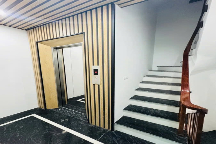 NHÀ ĐẸP MỚI Ô TÔ VÀO NHÀ Phố Trường Lâm 40m2 X 6 tầng,mặt tiền 5m, 9.2 tỷ Long Biên