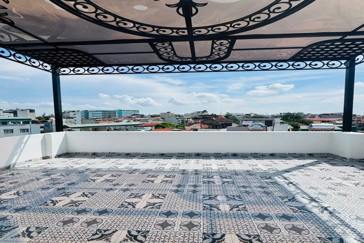 NHÀ ĐẸP MỚI Ô TÔ VÀO NHÀ Phố Trường Lâm 40m2 X 6 tầng,mặt tiền 5m, 9.2 tỷ Long Biên