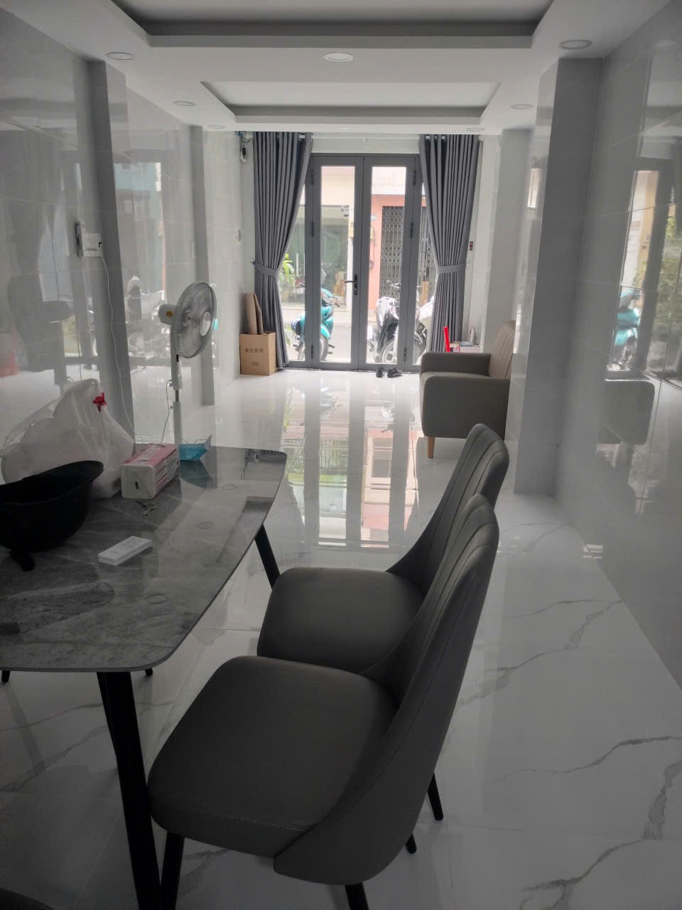 Bán Nhà Mới 5 Tầng Quận 10 - Tặng Full Nội Thất Cao Cấp - Vị Trí Đắc Địa