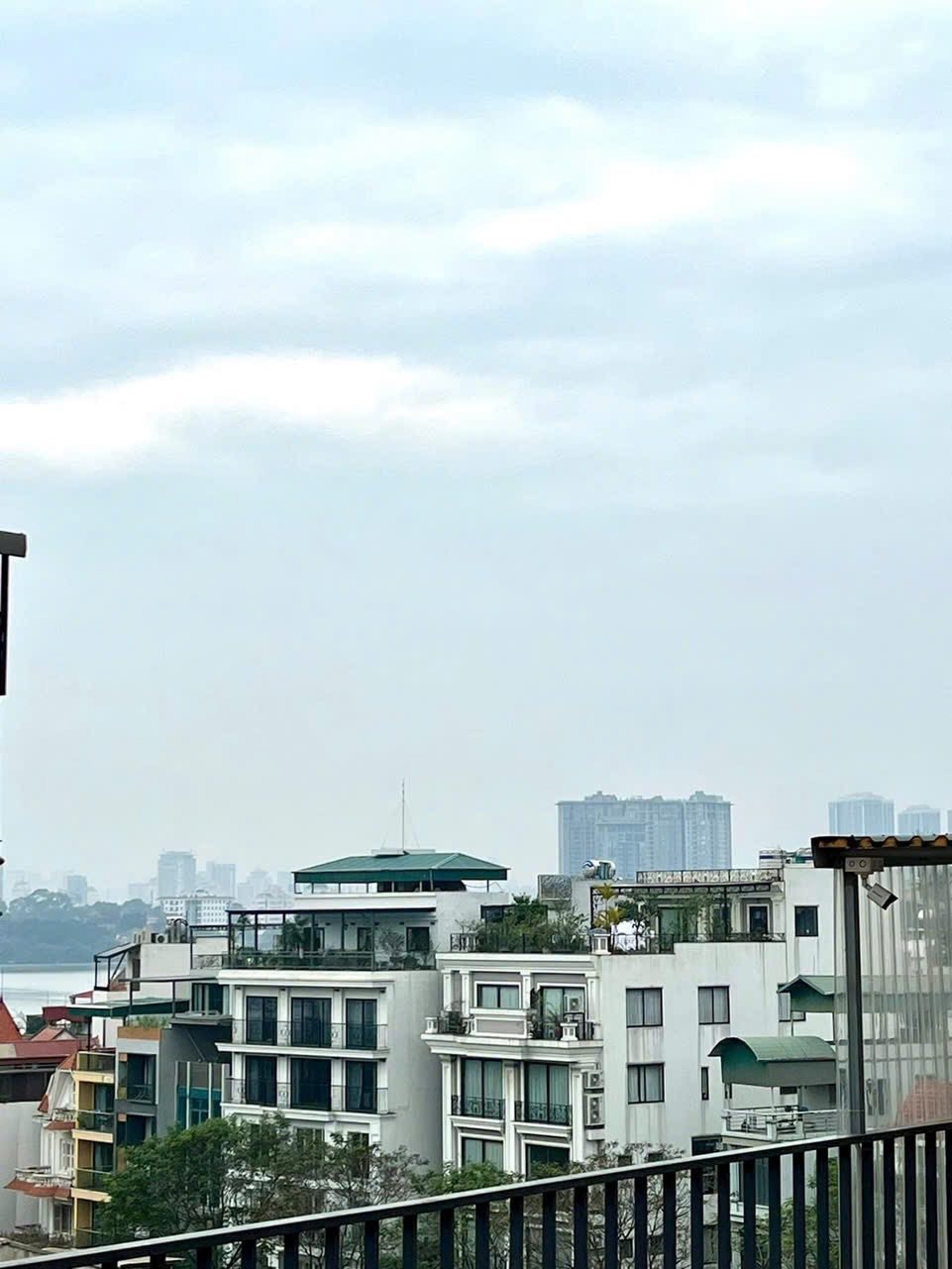 Bán Nhà Mặt Phố Tây Hồ - 86m2, 7 Tầng, View Hồ - 37.5 Tỷ