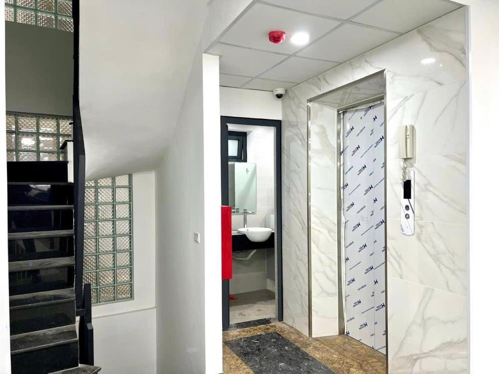 Bán Nhà Mặt Phố Tây Hồ - 86m2, 7 Tầng, View Hồ - 37.5 Tỷ