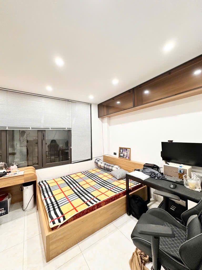 Bán nhà phố Đống Đa - 24m² - 5.65 tỷ - Vị trí đẹp, giao thông thuận tiện