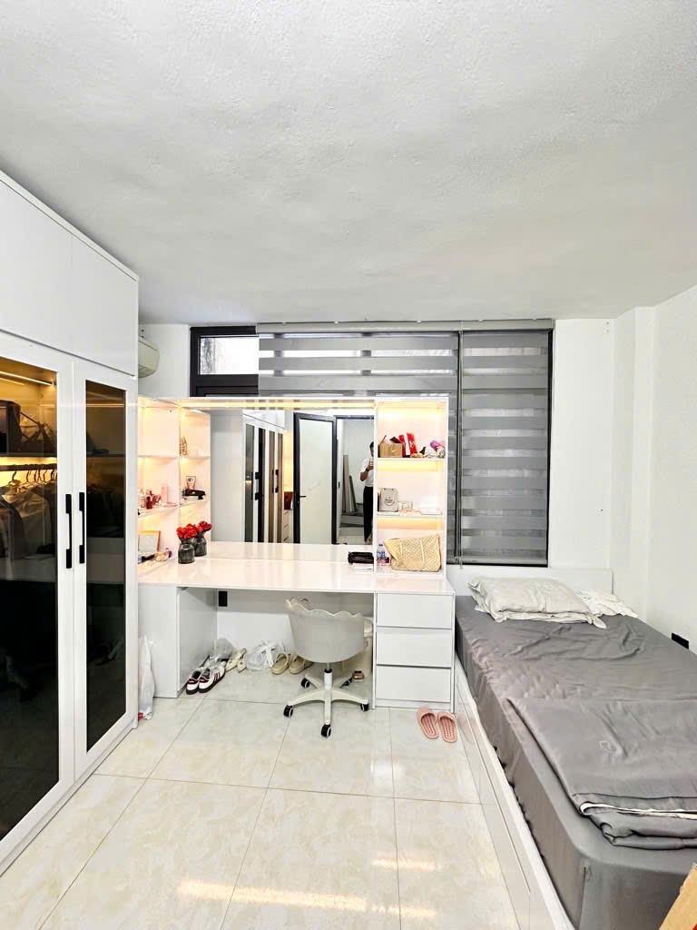 Bán nhà phố Đống Đa - 24m² - 5.65 tỷ - Vị trí đẹp, giao thông thuận tiện