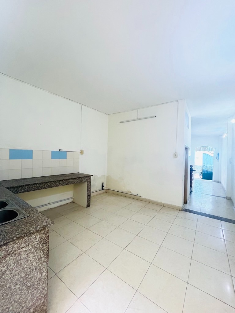 Bán Nhà Trường Chinh, Tân Bình: 72m2, 2 Tầng, Giá 7.4 Tỷ - Vị Trí Đắc Địa