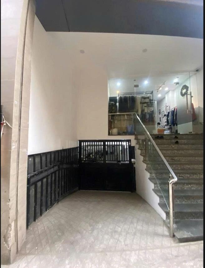 Siêu phẩm Trần Duy Hưng: Tòa nhà 8 tầng, 148m2, Doanh thu 150tr/th, Vị trí VIP