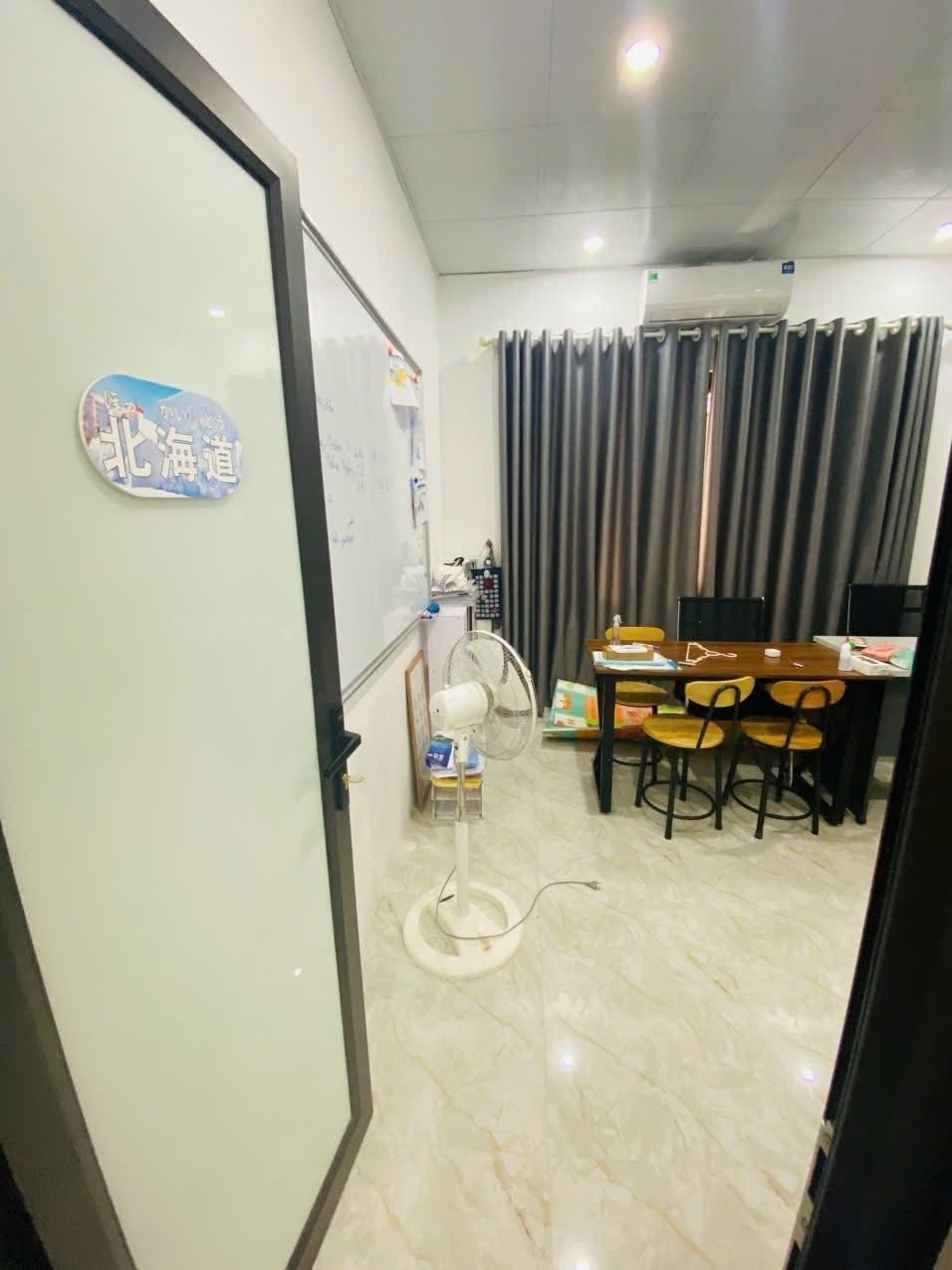 Phân Lô Trần Quốc Hoàn - Cầu Giấy - 40m2 - 4 Tầng - Mặt Tiền 3.5m - Kinh Doanh Sầm Uất