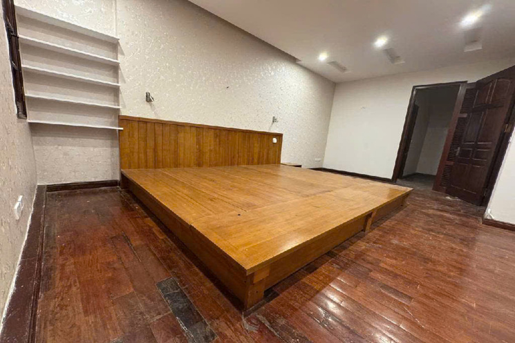 (Hiếm) Nhà phố Tây Hồ- Quảng An, nhà dân xây - phố người nước ngoài ở , 73m2 giá 19 tỷ