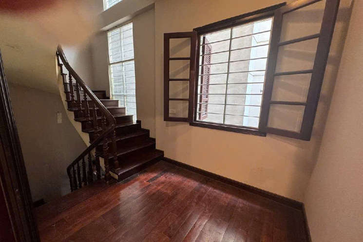 (Hiếm) Nhà phố Tây Hồ- Quảng An, nhà dân xây - phố người nước ngoài ở , 73m2 giá 19 tỷ