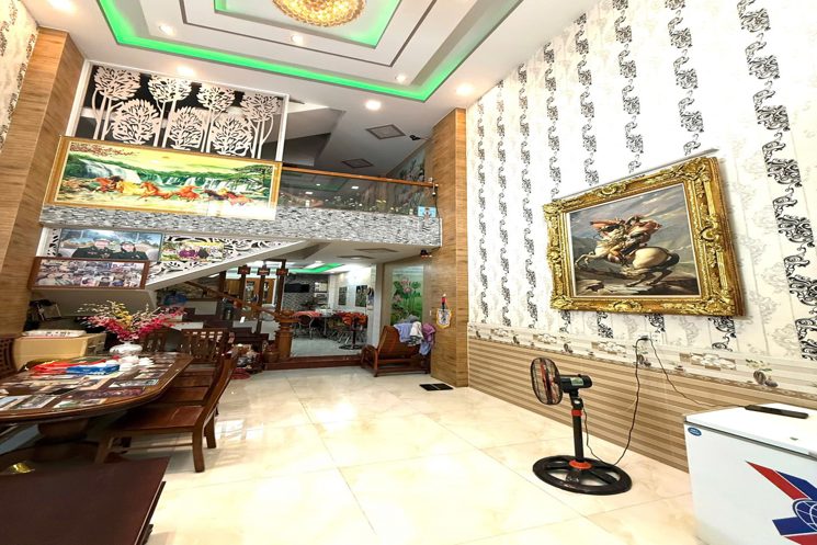 Nhà Đẹp Khu Đồng Bộ Gần CV Làng Hoa