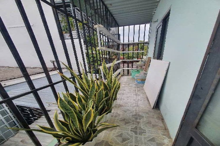Nhà 3 tầng 20.3m2 – Ni Sư Huỳnh Liên Q10