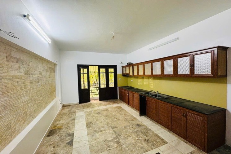PHÂN LÔ QUÂN ĐỘI - Ô TÔ TRÁNH - KINH DOANH - DIỆN TÍCH RỘNG - VIEW BẢO TẦNG DÂN TỘC HỌC_ 5 TẦNG –