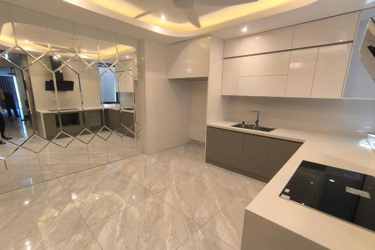 Bán nhà Bồ Đề 60m MT4m 5 tầng thang máy gara ô tô giá 18.8 tỷ