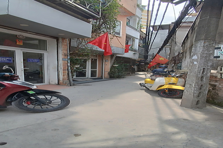 CHÍNH CHỦ BÁN CĂN LẠC LONG QUÂN 35M,4 TẦNG ,LÔ GÓC.CHÀO:6,2 TỶ