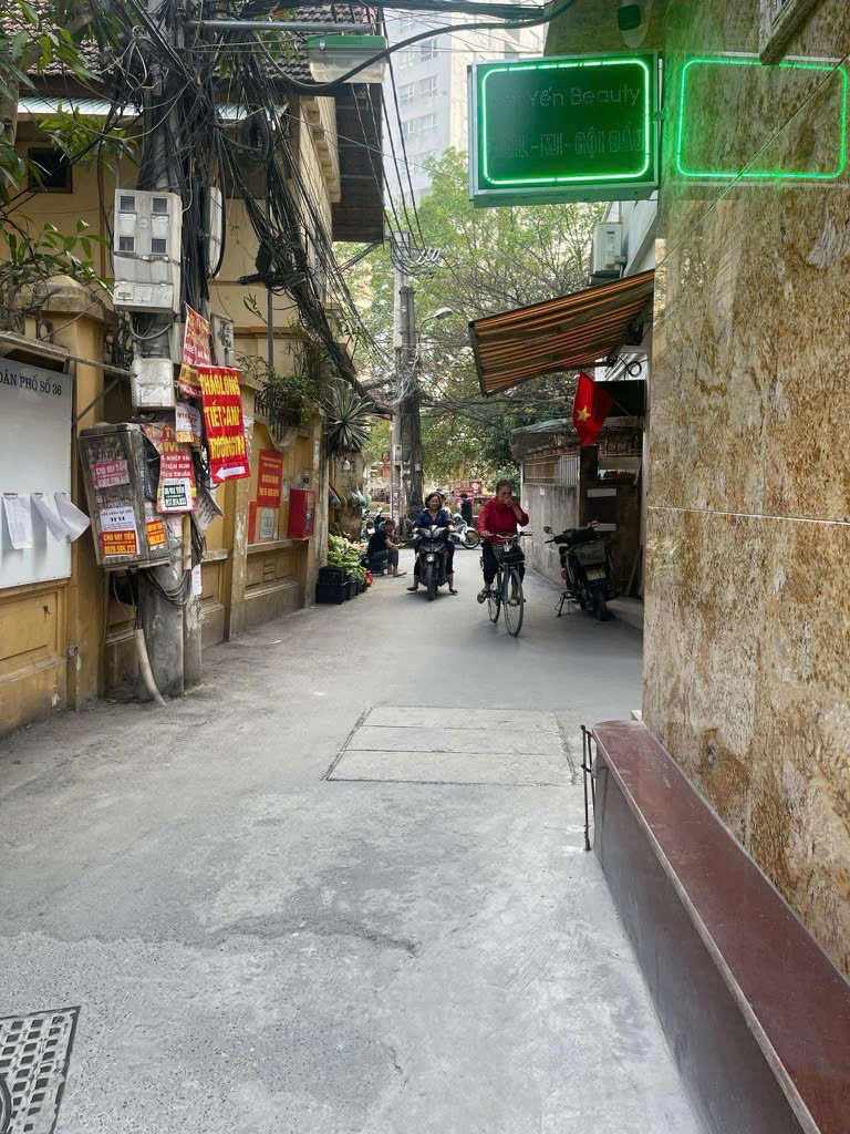 Bán Gấp Nhà Phố Trần Duy Hưng - 45m2, 5 Tầng, Ô Tô Vào Nhà, Giá Tốt