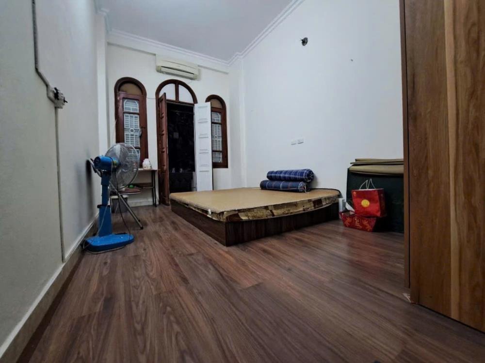 Bán Gấp Nhà Phố Trần Duy Hưng - 45m2, 5 Tầng, Ô Tô Vào Nhà, Giá Tốt