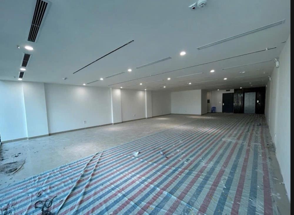 Siêu phẩm 200m2 9 tầng, lô góc 2 mặt tiền, tòa nhà 8 tầng 1 hầm - Trịnh Đình Cửu