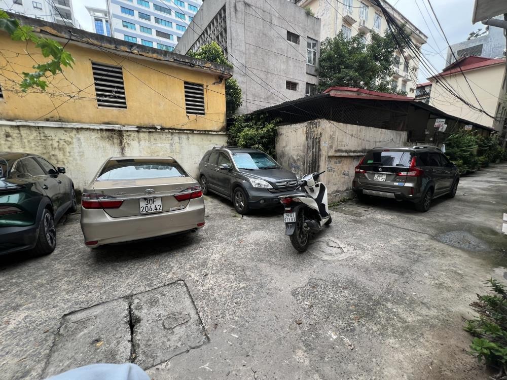Nhà Đội Cấn 7 Tầng Thang Máy, 11 Căn Hộ, Kinh Doanh, Ô Tô Đỗ Cận Nhà - 28.8 Tỷ