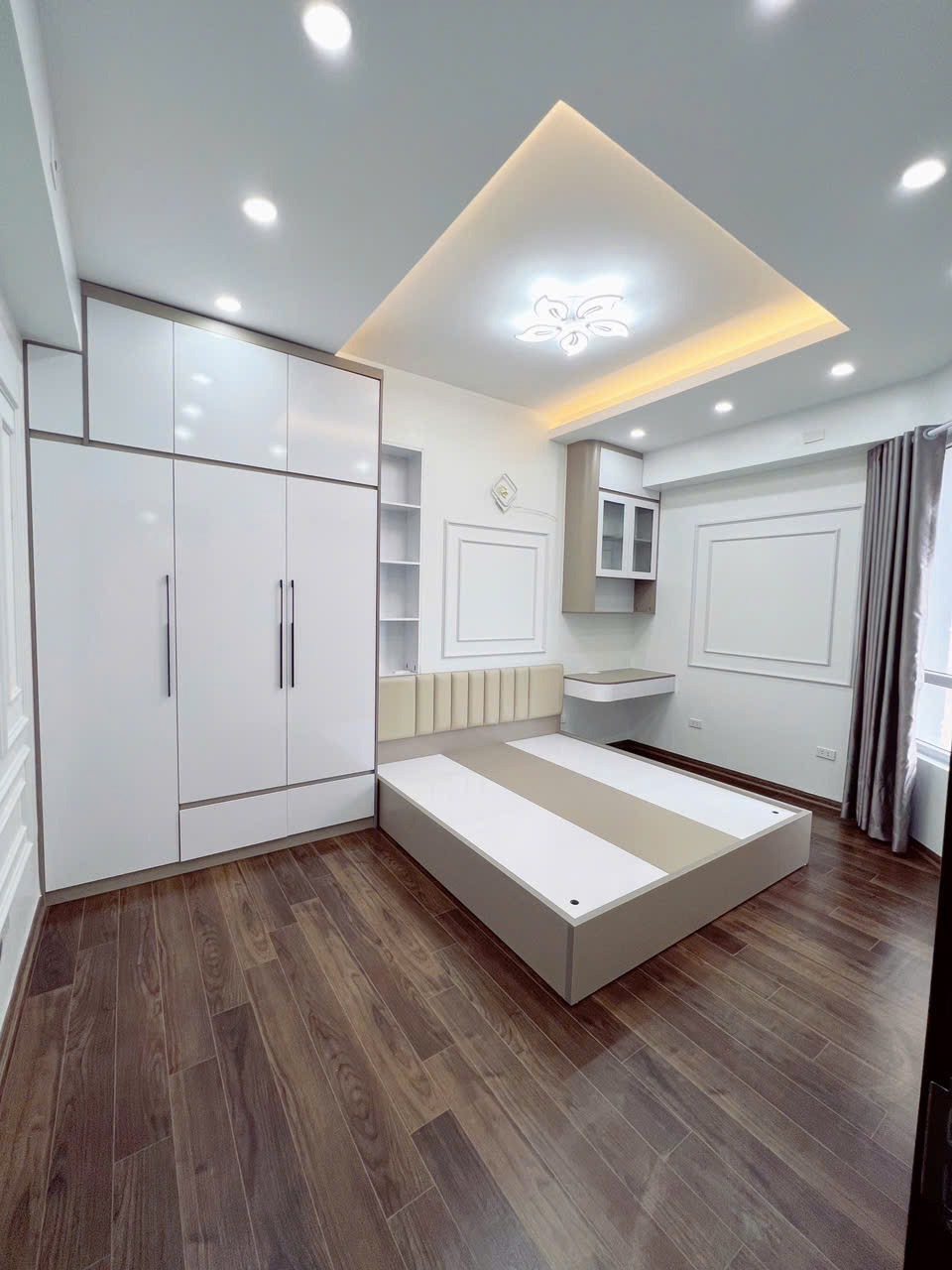 Chung Cư Thành Thái: Căn 86m² Full Nội Thất, View Công Viên, Giá 7.3 Tỷ