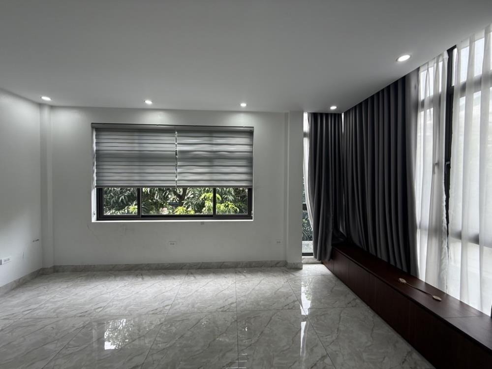 Bán Biệt Thự Phố Trịnh Văn Bô 150m2, 5 Tầng, Giá 33.5 Tỷ - Vị Trí VIP