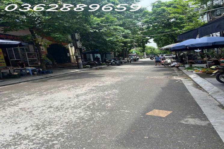 BÁN  NHÀ RÁCH nhưng vị trí VÀNG _XUÂN LA TÂY HỒ_100 M 4 TẦNG,VỈA HÈ KINH DOANH ,OTO TRÁNH.GIÁ