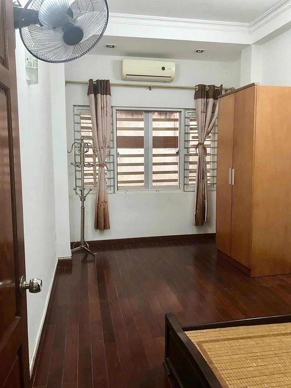 Cho Thuê Nhà 4 Tầng Phố Kim Mã, Ba Đình - Giá 15 Triệu/Tháng