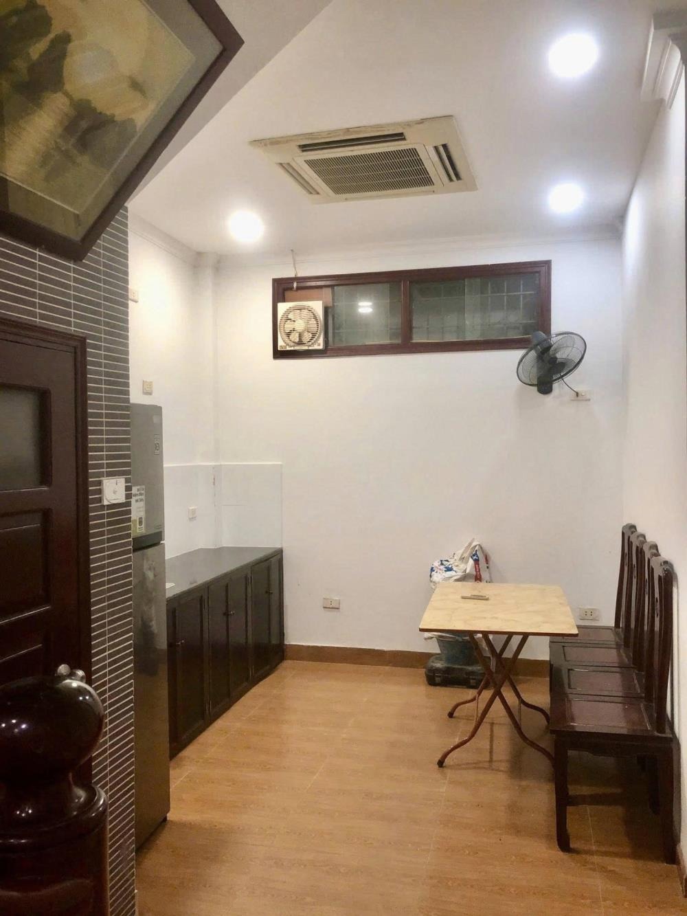Cho Thuê Nhà 4 Tầng Phố Kim Mã, Ba Đình - Giá 15 Triệu/Tháng