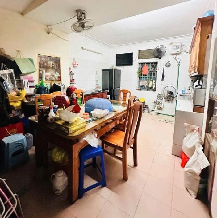 Bán Nhà Mặt Phố Mai Dịch 70m² - 4 Tầng, Giá 23.5 Tỷ - Vị Trí Đắc Địa