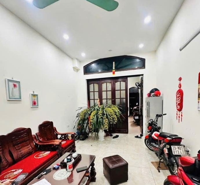 Bán Nhà Mặt Phố Mai Dịch 70m² - 4 Tầng, Giá 23.5 Tỷ - Vị Trí Đắc Địa