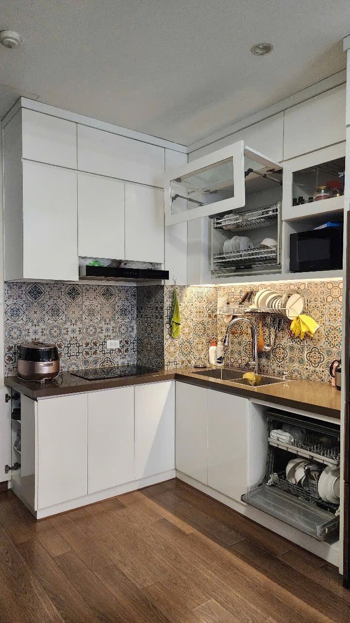 Căn hộ 2PN full nội thất, view đẹp tại KĐT Nghĩa Đô - Giá 4.99 tỷ