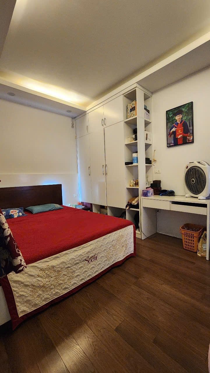 Căn hộ 2PN full nội thất, view đẹp tại KĐT Nghĩa Đô - Giá 4.99 tỷ
