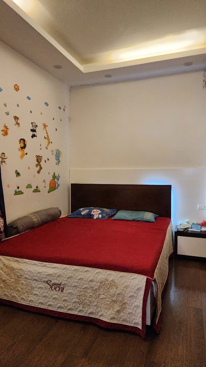 Căn hộ 2PN full nội thất, view đẹp tại KĐT Nghĩa Đô - Giá 4.99 tỷ