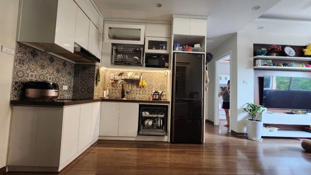 Căn hộ 2PN full nội thất, view đẹp tại KĐT Nghĩa Đô - Giá 4.99 tỷ
